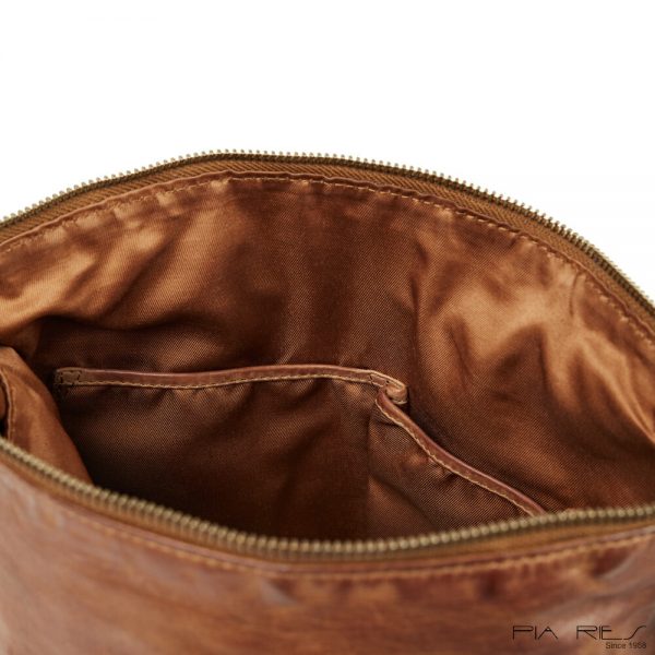 skuldertaske i læder fra Pia Ries, lædertaske, hverdagstaske i læder, skuldertaske i læder, crossbody taske i læder, taske i vasket læder, washed leather