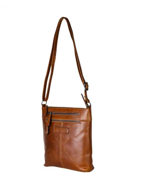 skuldertaske i flot læder, lædertaske, taske med justerbar rem, lædertaske, crossbody taske, hverdagstaske