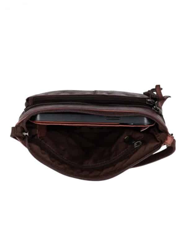 blød crossbody taske med lang rem, crossbody taske i blødt læder, blød lædertaske, lille lædertaske, lille rummelig lædertaske