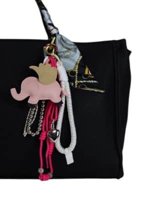 Bag charm lyserød elefant, taskepynt med flyvende elefant, taskepynt, bag charm