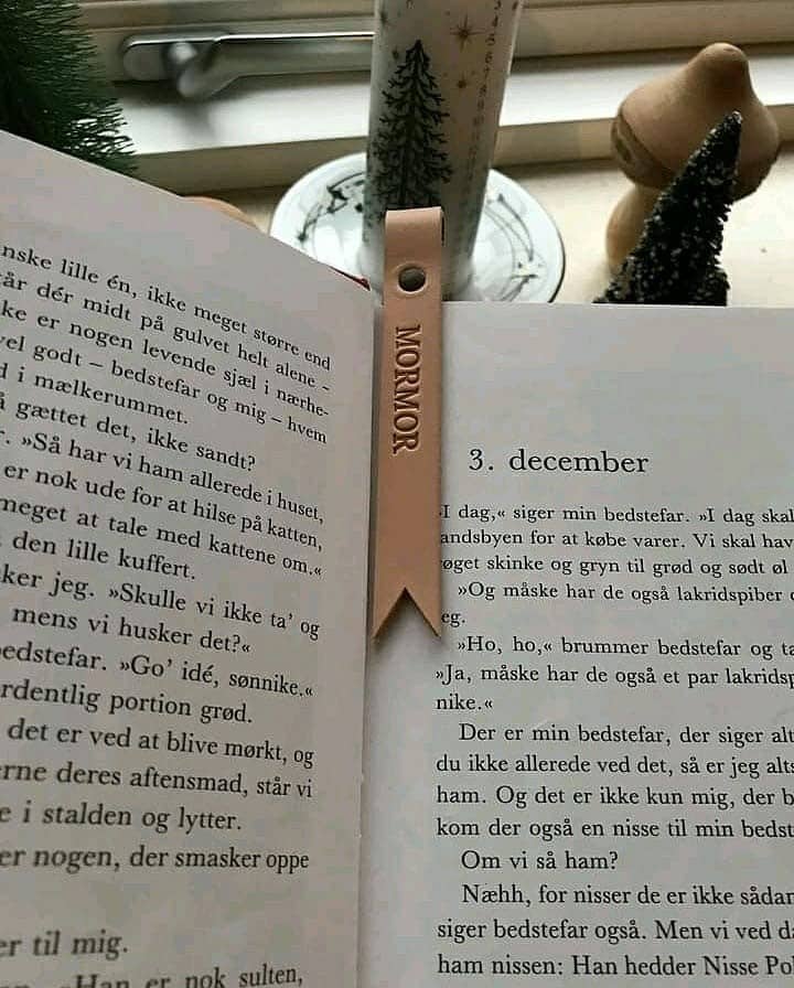 Bogmærke stemning 130421 bogmærke med navn, personligt bogmærke, bogmærke i læder, bogmærke i læder med navn