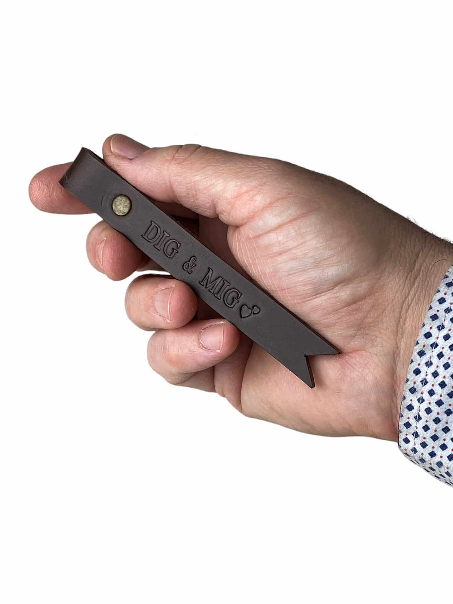 bogmærke bukket2 bogmærke med navn, personligt bogmærke, bogmærke i læder, bogmærke i læder med navn