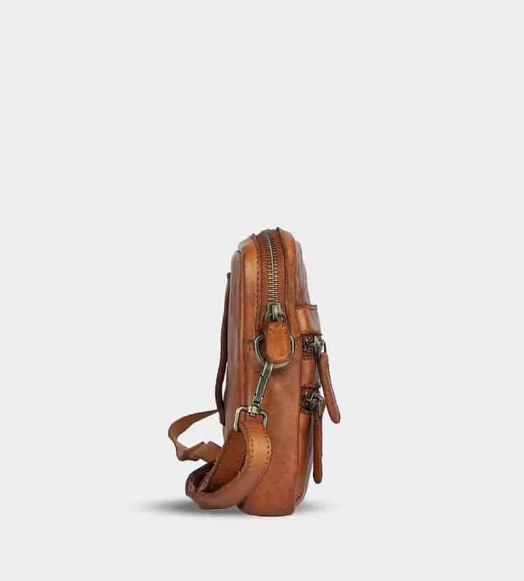 Screenshot lille crossbody taske, læder taske, lædertaske, lille lædertaske, crossbody taske i læder